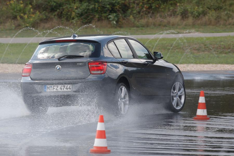  BMW 118i Sport Line 2011 года  (фото 106 из 185)